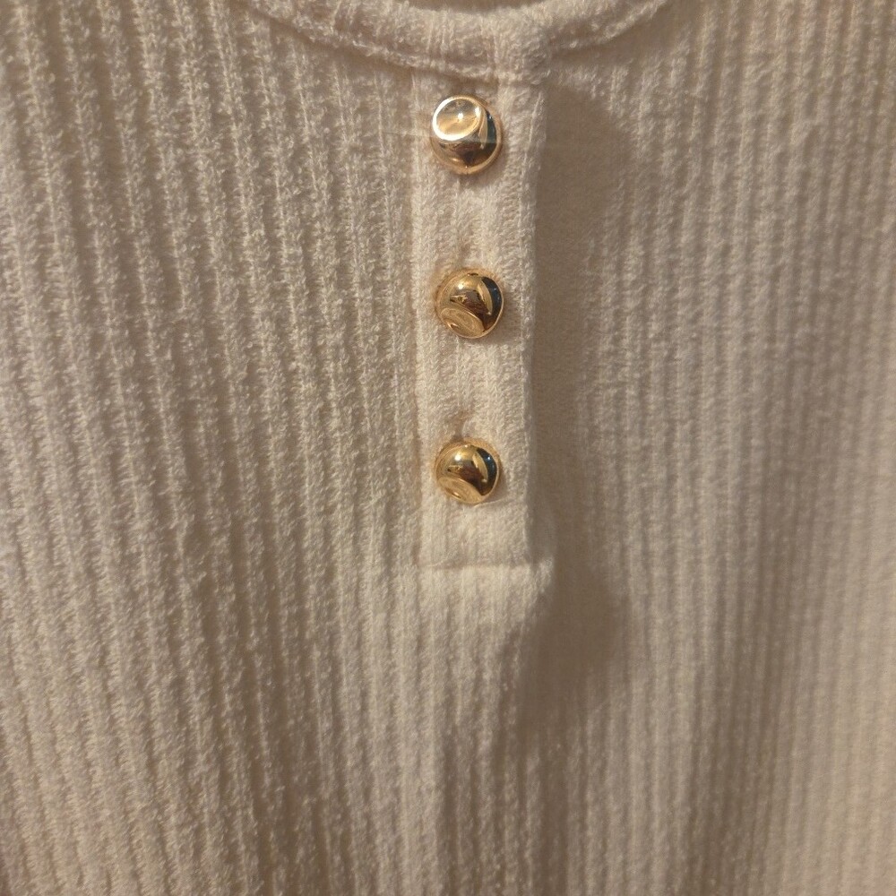 H&M Cream Ribbed Tank with Buttons - Picture 4 of 6